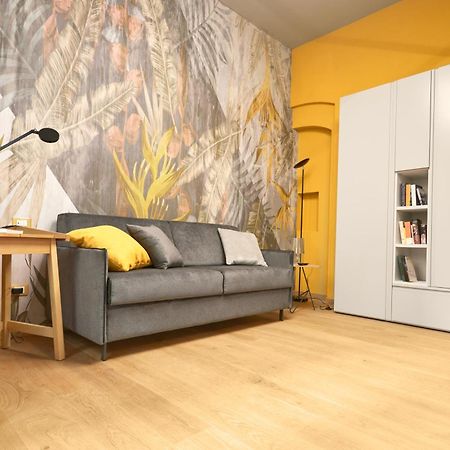 Central And Comfy Apartment Free Netflix And Disney Plus 博洛尼亚 外观 照片